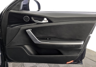 Подержанный автомобиль Kia Stinger 2019 года (24 фото)