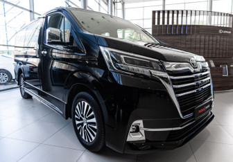 Новый Toyota Alphard 2025 (3 фото)