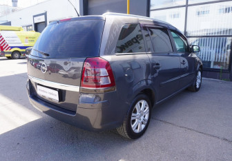 Подержанный автомобиль Opel Zafira Compactvan 2012 года (5 фото)