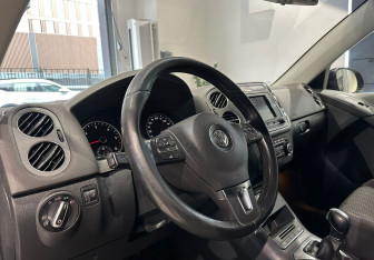 Подержанный автомобиль Volkswagen Tiguan 2012 года (12 фото)