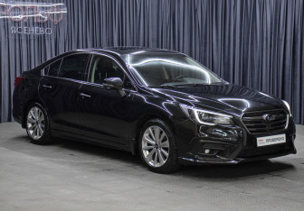 Подержанный автомобиль Subaru Legacy Sedan 2018 года (3 фото)