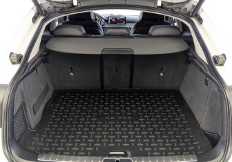 Подержанный автомобиль BMW X6 2016 года (10 фото)