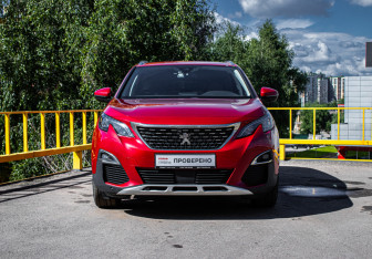 Подержанный автомобиль Peugeot 3008 2017 года (2 фото)