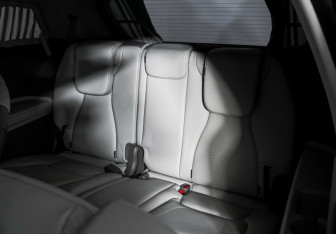 Подержанный автомобиль Kia Carnival 2022 года (17 фото)