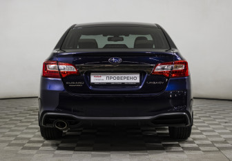 Подержанный автомобиль Subaru Legacy Sedan 2018 года (6 фото)