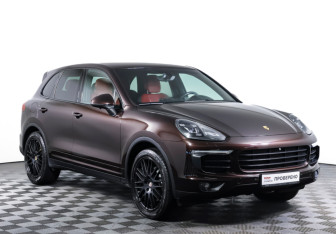 Подержанный автомобиль Porsche Cayenne 2015 года (3 фото)