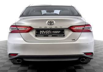 Подержанный автомобиль Toyota Camry Sedan 2021 года (6 фото)