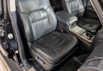 Подержанный автомобиль Toyota Land Cruiser Suv 2016 года (13 фото)