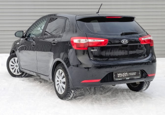 Подержанный автомобиль Kia Rio Hatchback 2012 года (7 фото)