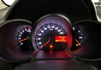 Подержанный автомобиль Kia Picanto 2011 года (12 фото)