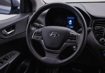 Подержанный автомобиль Hyundai Solaris Sedan 2020 года (15 фото)