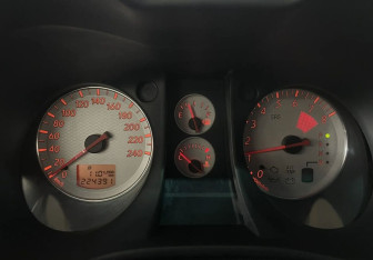 Подержанный автомобиль Mitsubishi Outlander 2005 года (15 фото)
