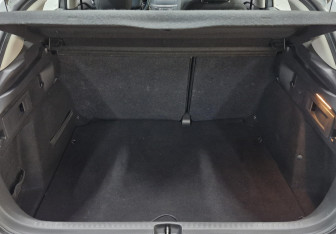 Подержанный автомобиль Citroen C4 Hatchback 2014 года (10 фото)