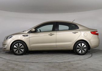Подержанный автомобиль Kia Rio Sedan 2013 года (8 фото)