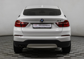 Подержанный автомобиль BMW X4 2016 года (6 фото)