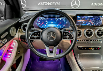 Подержанный автомобиль Mercedes-Benz GLC Coupe 2021 года (22 фото)