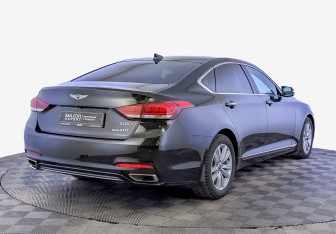 Подержанный автомобиль Genesis G80 2018 года (5 фото)