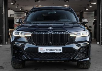Подержанный автомобиль BMW X7 2019 года (2 фото)