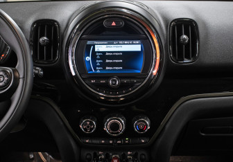 Подержанный автомобиль MINI Countryman 2019 года (15 фото)