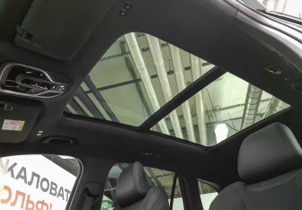 Подержанный автомобиль Geely Monjaro 2023 года (28 фото)