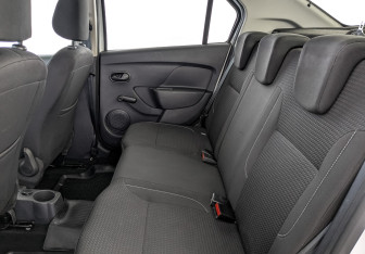 Подержанный автомобиль Renault Logan Sedan 2022 года (18 фото)