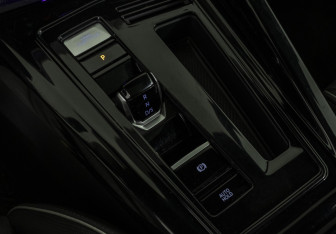 Подержанный автомобиль Volkswagen Golf Hatchback 2021 года (17 фото)