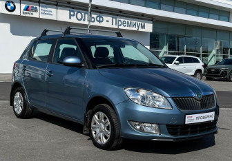 Подержанный автомобиль Skoda Fabia Hatchback 2011 года (3 фото)
