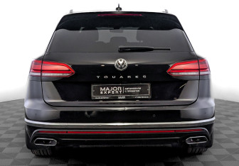 Подержанный автомобиль Volkswagen Touareg 2018 года (6 фото)