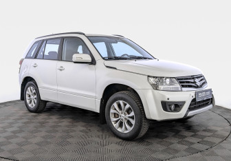 Подержанный автомобиль Suzuki Grand Vitara 2014 года (3 фото)