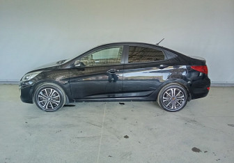 Подержанный автомобиль Hyundai Solaris Sedan 2014 года (7 фото)