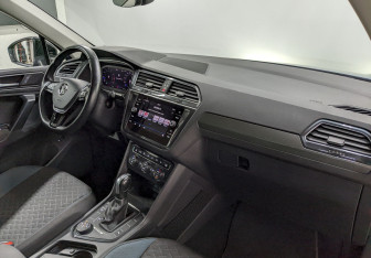 Подержанный автомобиль Volkswagen Tiguan 2019 года (20 фото)