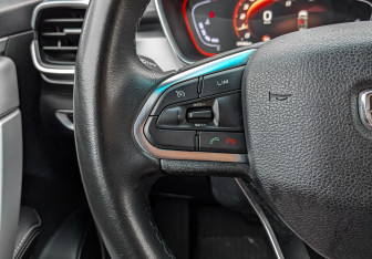 Подержанный автомобиль Geely Coolray 2022 года (25 фото)