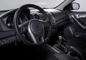 Подержанный автомобиль Kia Cerato Sedan 2009 года (14 фото)