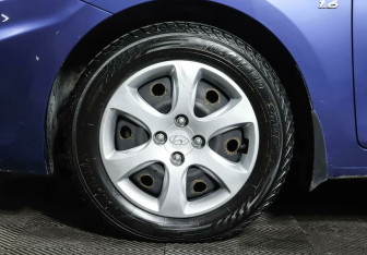 Подержанный автомобиль Hyundai Solaris Hatchback 2012 года (8 фото)