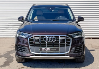 Подержанный автомобиль Audi Q7 2021 года (2 фото)