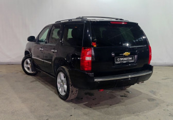 Подержанный автомобиль Chevrolet Tahoe 2013 года (6 фото)