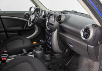 Подержанный автомобиль MINI Countryman 2011 года (9 фото)