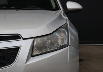 Подержанный автомобиль Chevrolet Cruze Sedan 2011 года (16 фото)