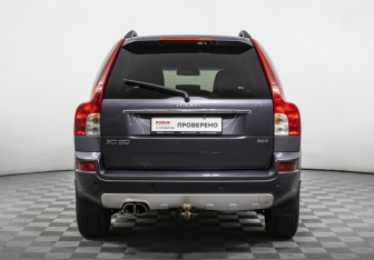 Подержанный автомобиль Volvo XC90 2008 года (6 фото)