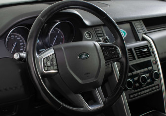 Подержанный автомобиль Land Rover Discovery Sport 2017 года (14 фото)