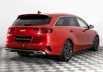 Подержанный автомобиль Kia Ceed Wagon 2021 года (3 фото)