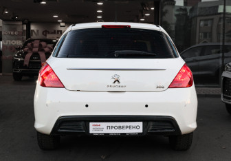 Подержанный автомобиль Peugeot 308 Hatchback 2011 года (5 фото)