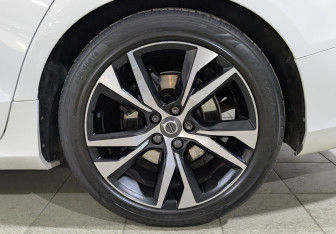Подержанный автомобиль Volvo S60 2019 года (11 фото)