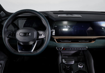 Подержанный автомобиль Geely Monjaro 2023 года (32 фото)