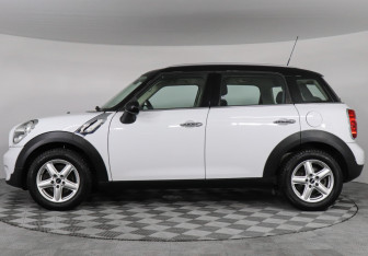 Подержанный автомобиль MINI Countryman 2016 года (8 фото)