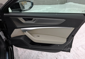 Подержанный автомобиль Audi A6 Sedan 2021 года (23 фото)