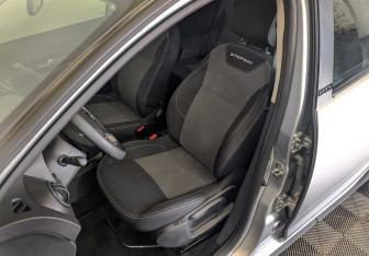 Подержанный автомобиль Renault Sandero 2021 года (16 фото)