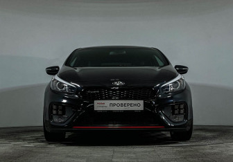 Подержанный автомобиль Kia Ceed GT 2017 года (22 фото)