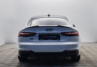 Подержанный автомобиль Audi A5 Liftback 2020 года (4 фото)