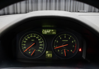 Подержанный автомобиль Volvo S40 2008 года (13 фото)